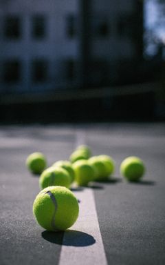 Tennis in central London cover