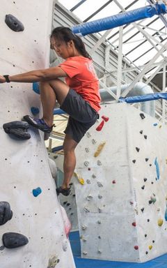 Bouldering Club🤠 cover