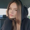 Lesya's avatar