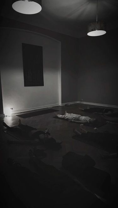 4 image in gallery