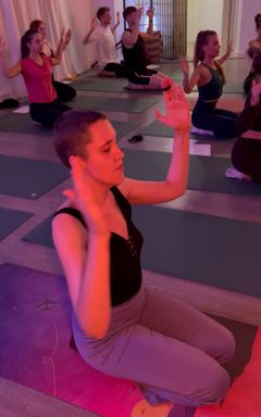 Kundalini yoga class to open your heart 💜 cover