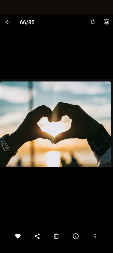8 image in gallery