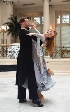 Wedding dance group class