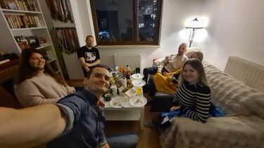 16 image in gallery