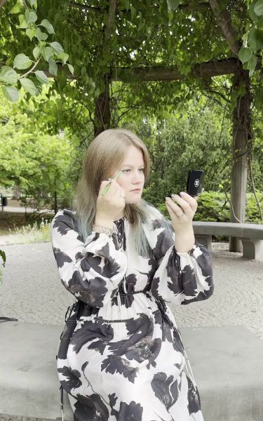 4 image in gallery
