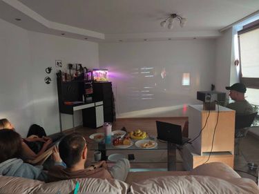 1 image in gallery