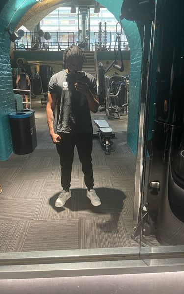4 image in gallery