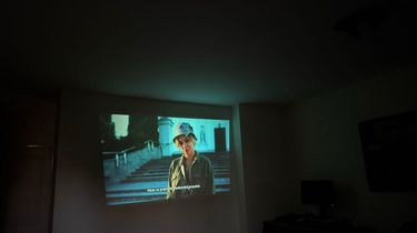 10 image in gallery