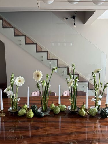 7 image in gallery