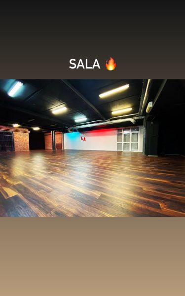 2 image in gallery