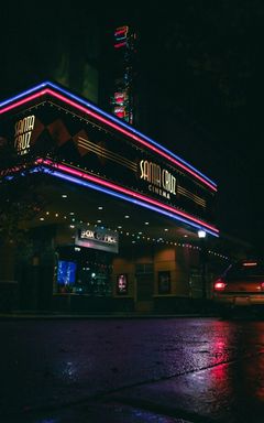 Кино под закрытым небом.