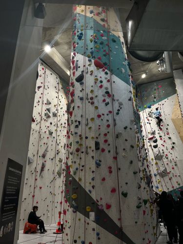 3 image in gallery