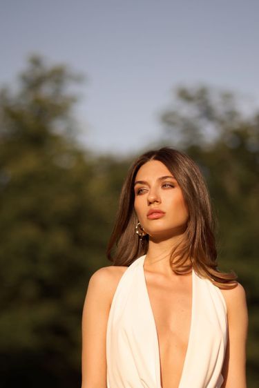 8 image in gallery