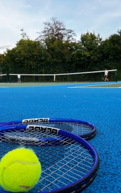 Tennis cover