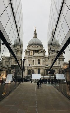 Visit St Paul's Cathedral cover