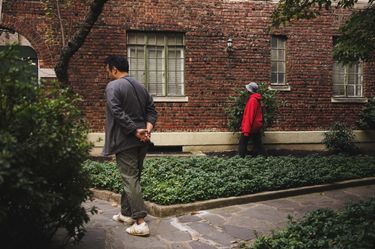 2 image in gallery