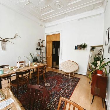 2 image in gallery