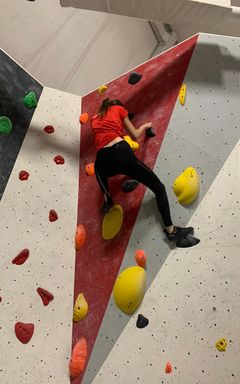 Bouldering at Westway (W10 6RP) cover