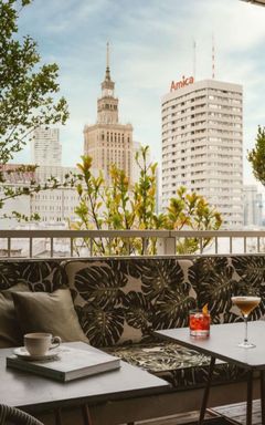 Loreta Bar/ PURO HOTEL cover