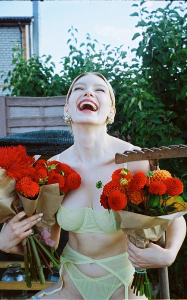 2 image in gallery