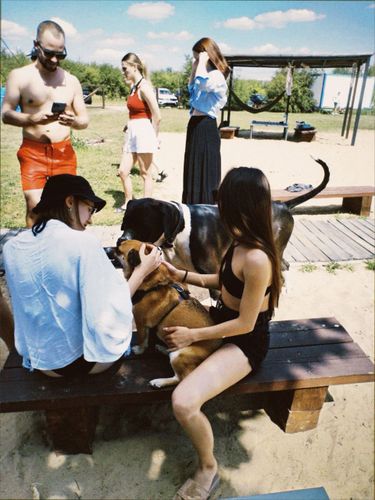 8 image in gallery