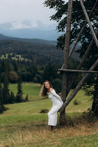 4 image in gallery