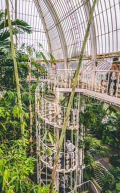 Visit Kew Gardens cover