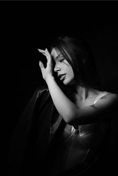 4 image in gallery
