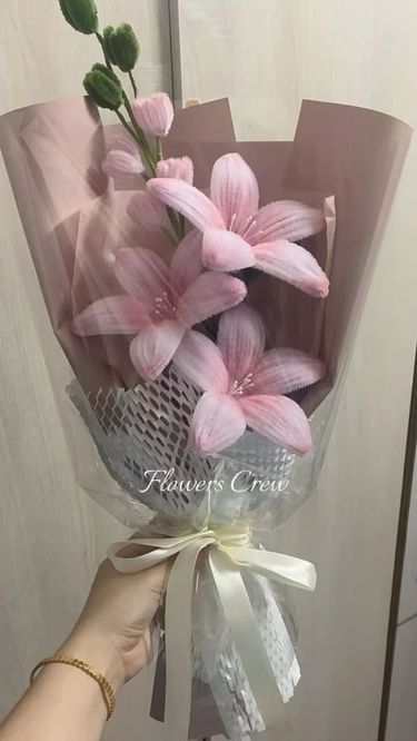 4 image in gallery