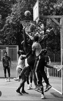 Play basketball cover