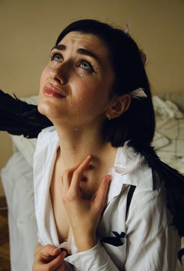 8 image in gallery