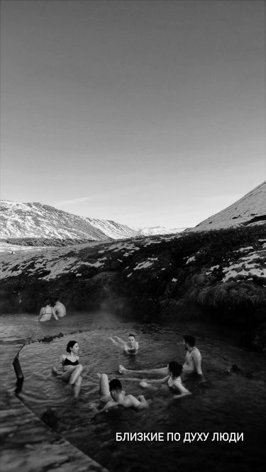 6 image in gallery