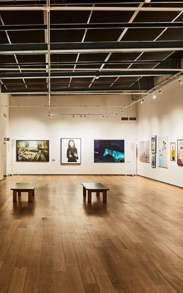 4 image in gallery