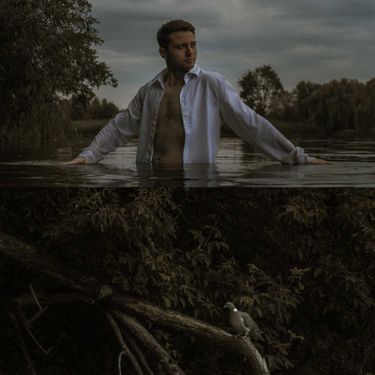 3 image in gallery