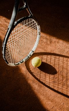 Weekly tennis in Central London cover