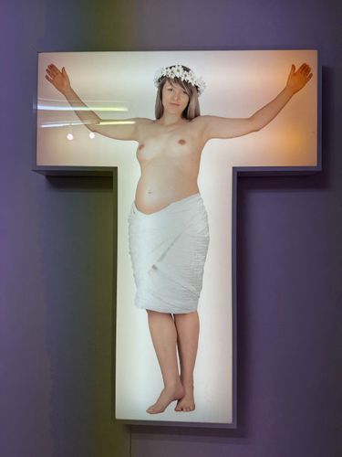 5 image in gallery