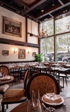 Sunday Brunch at Olio e Piu Bryant Park cover