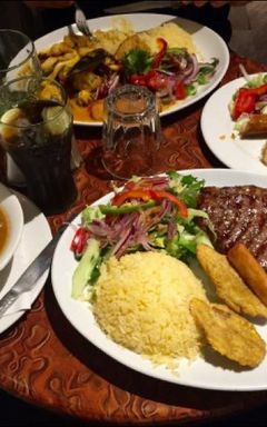 Let’s try Ecuadorian food 🥘 in Elephant and Castle cover