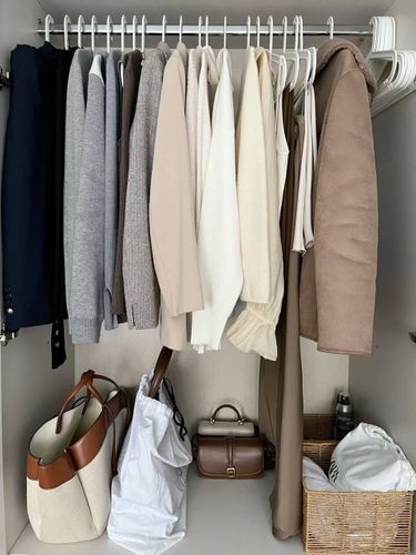 4 image in gallery