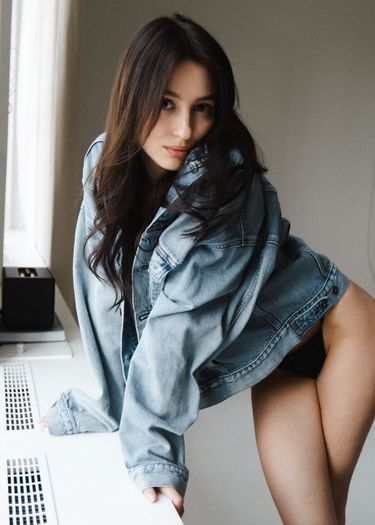 4 image in gallery