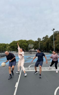Beginners basketball in Clapham free! cover