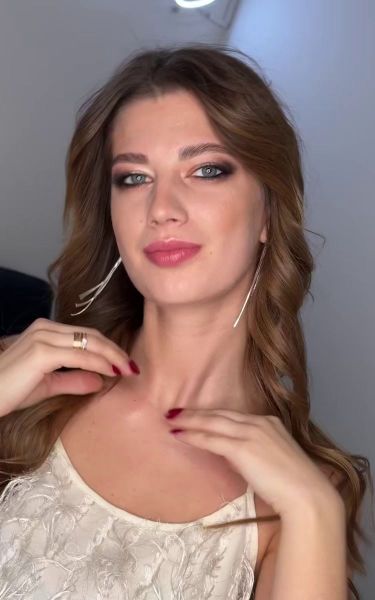 4 image in gallery