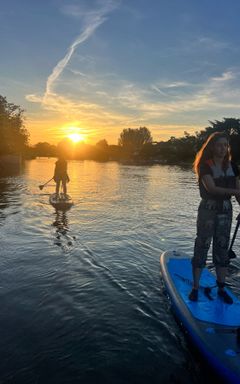 Social paddling on the River Thames cover