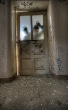 Haunted house/ event to go near or in London cover