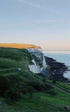 Let's hike to the White Cliffs cover