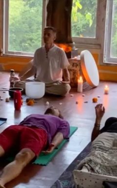 Breathwork, Soundbath and Meditation cover