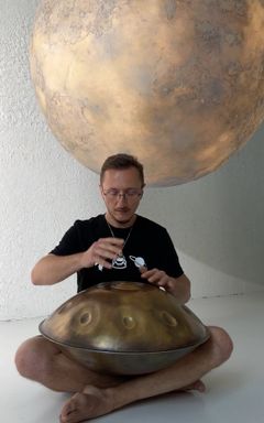 🌿 The magic of the handpan sound in a park cover