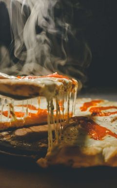 Free pizza and networking at an IT event cover