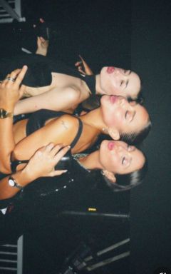 Chicas Hispano hablantes en Londres