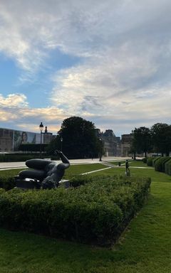 Looking for sport buddies l Tuileries Garden cover